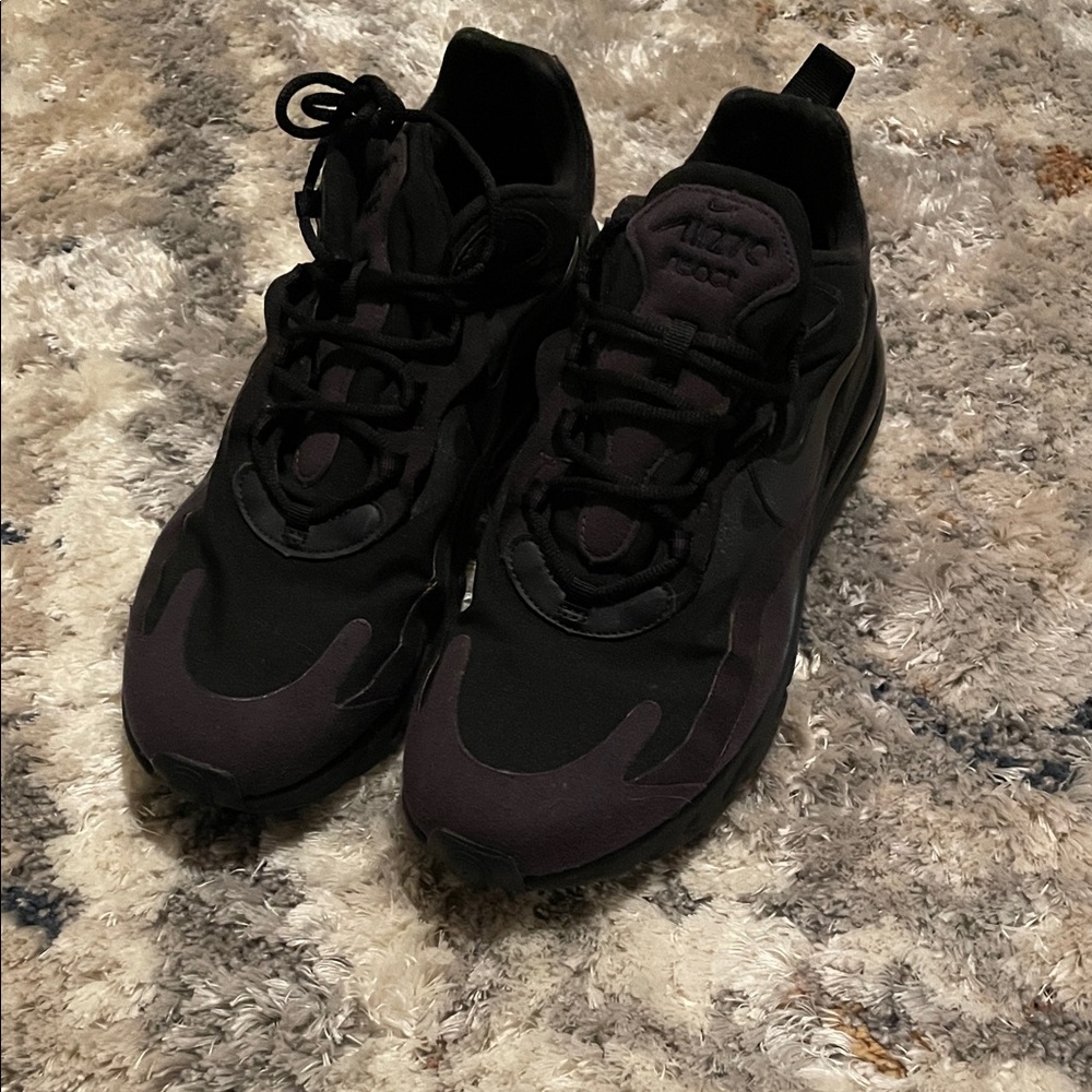 Nike Men's Air Max 270 React Black and Dark Gray Sneakers
